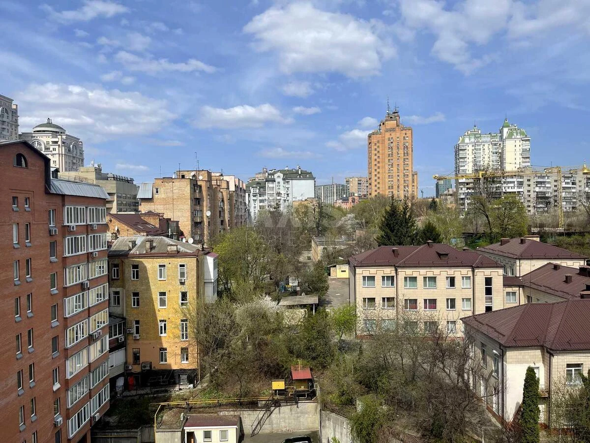 5k apartment vul. Oleksandra Konyskoho 52/587045122