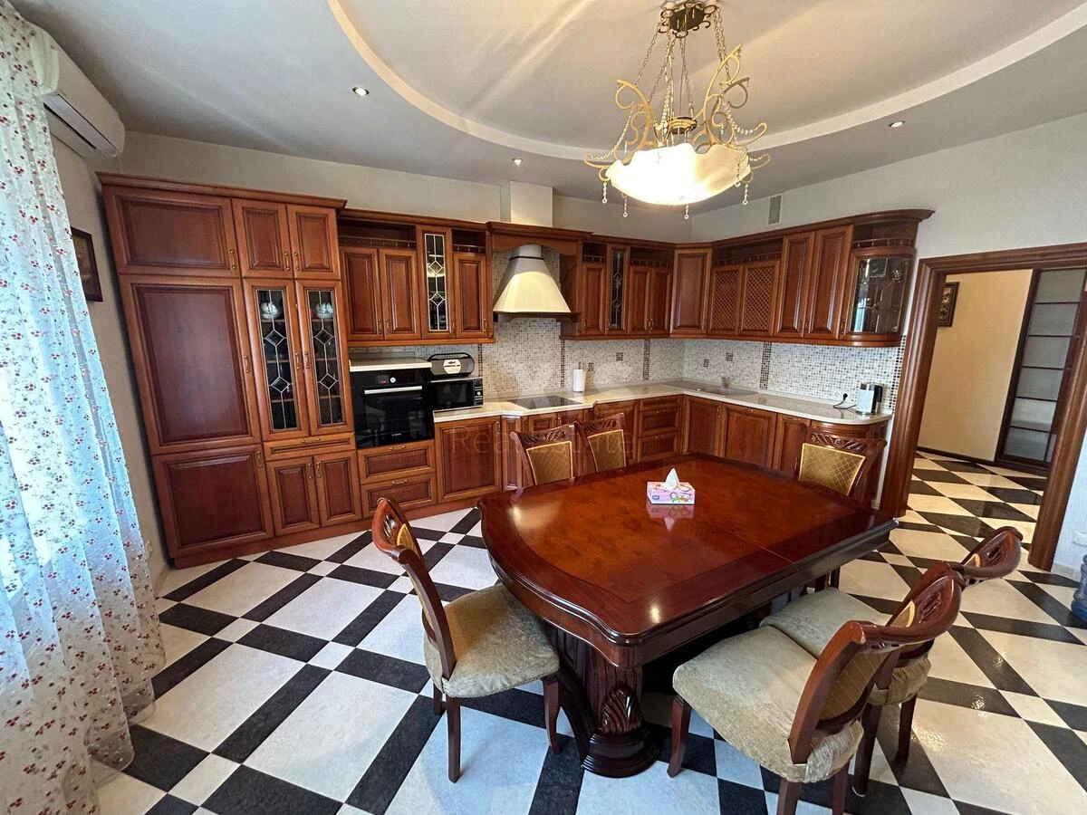 3k apartment vul. Moldavs'ka 266342