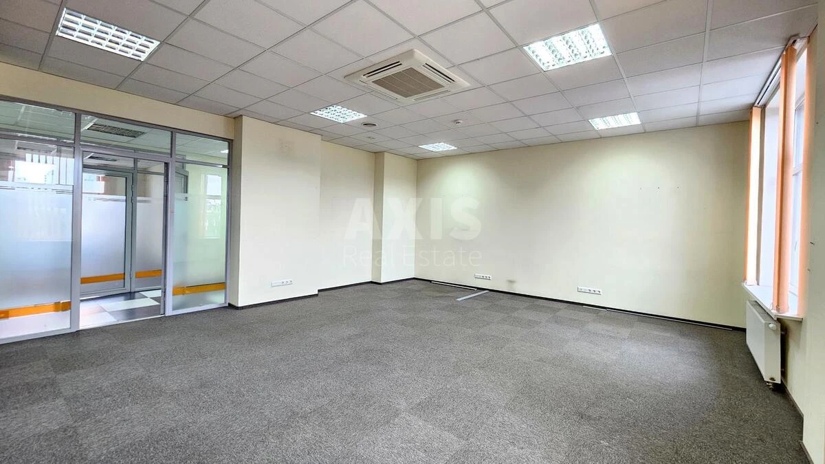Office bul. Mykoly Mikhnovskoho 19, 900m267903