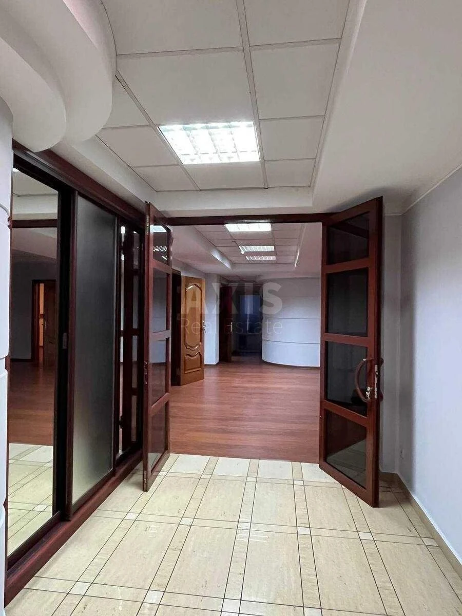 Офис бул. Николая Михновского 19, 233м2698090