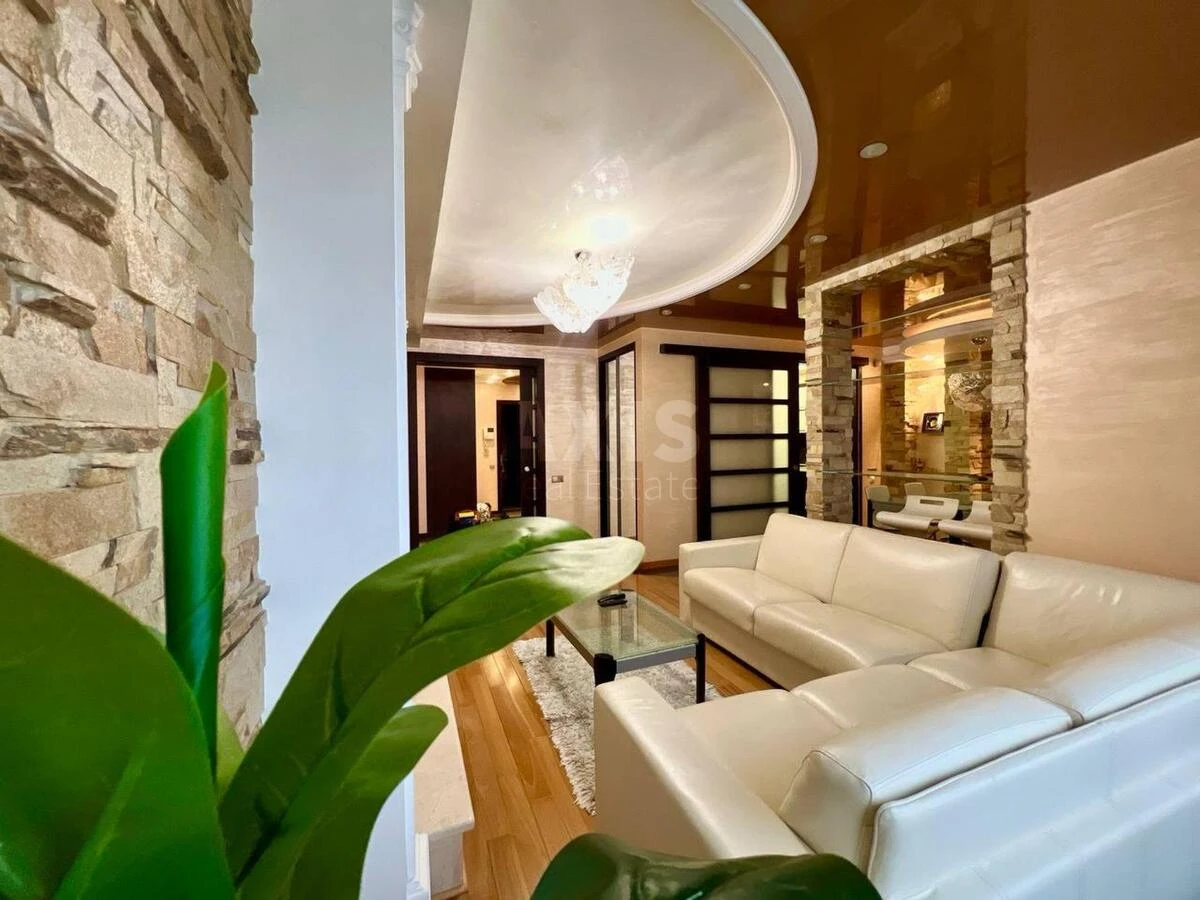 1k apartment vul. Verhovynna 35641591