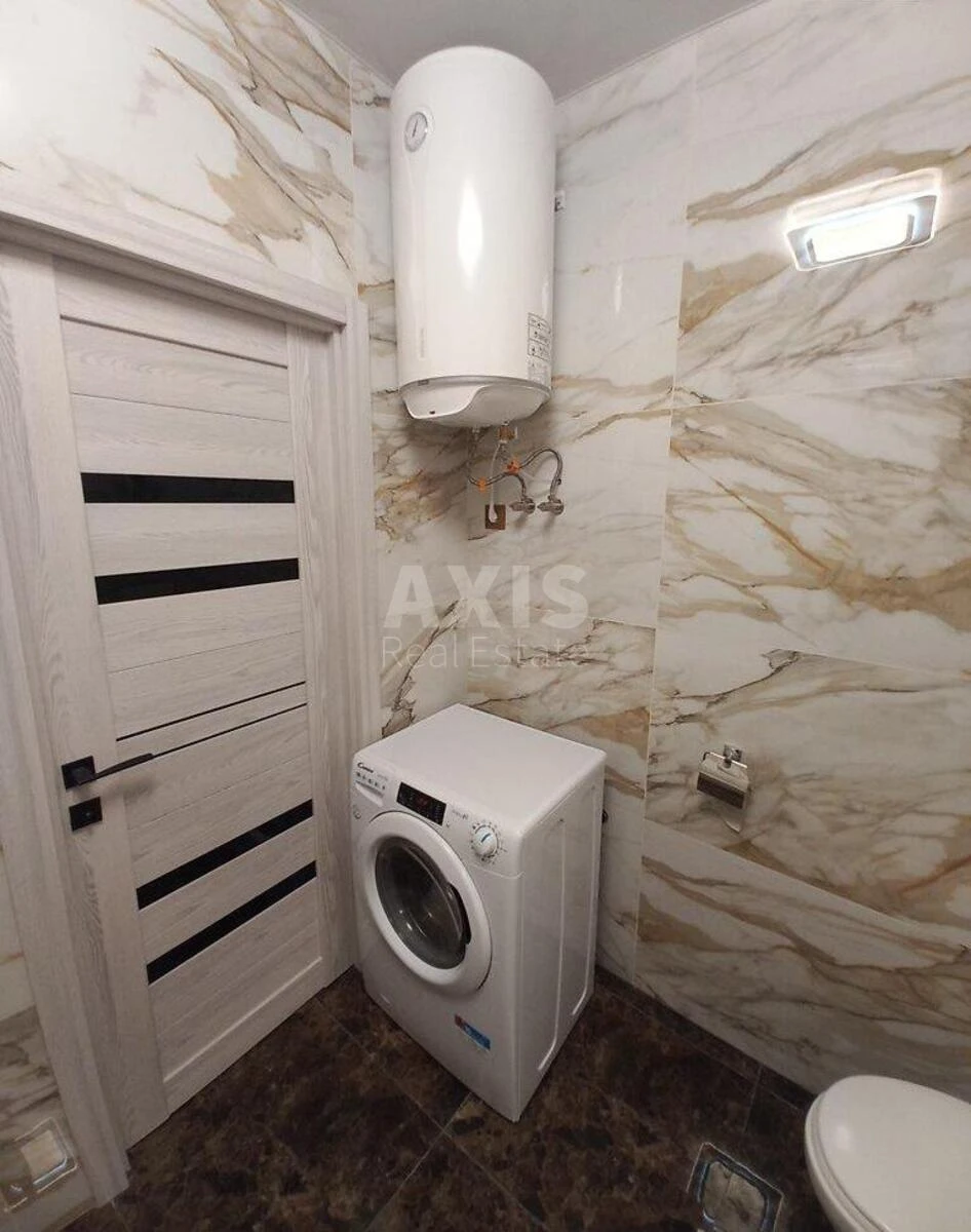 2к квартира ул. Братьев Чибинеевых 8Г7027013