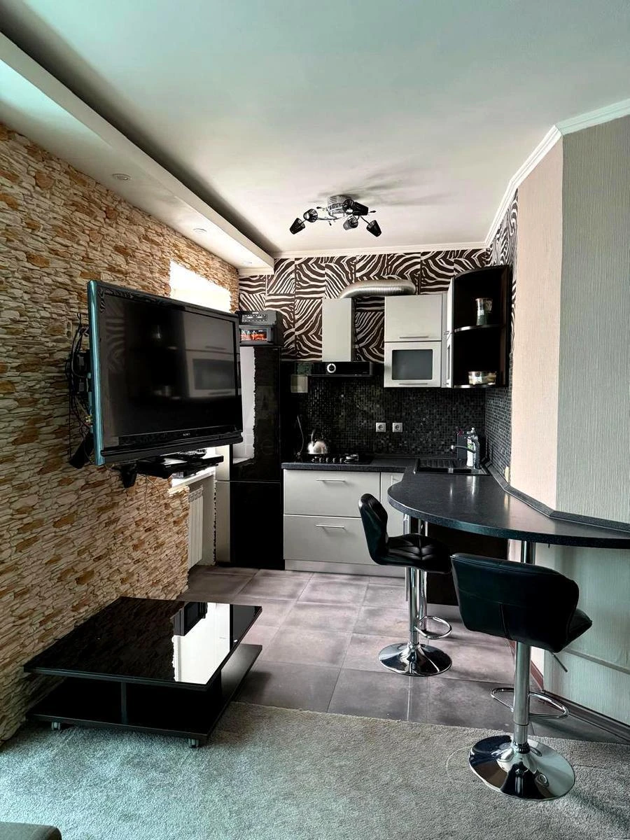 2k apartment pr-t Berestejskij 166847