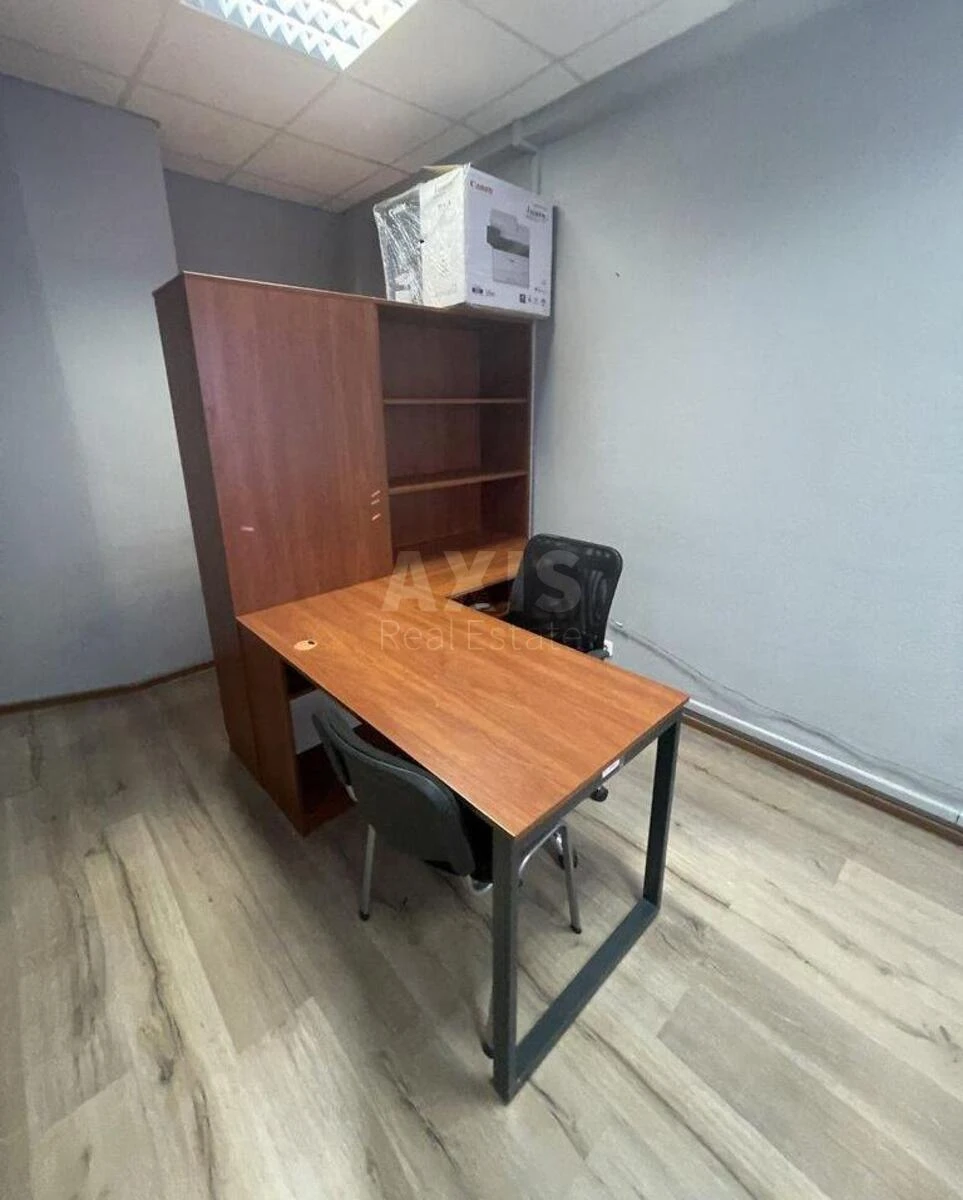 Офис пл. Леси Украинки 34, 43м2652554