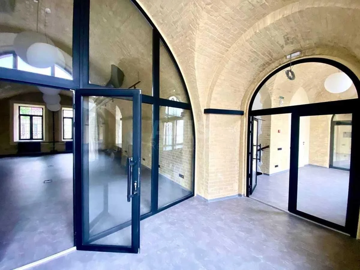 Office bul. Lesi Ukrai'nky 30, 700m2675853