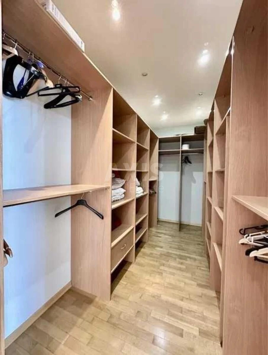 4k apartment vul. L'vivs'ka 22688154