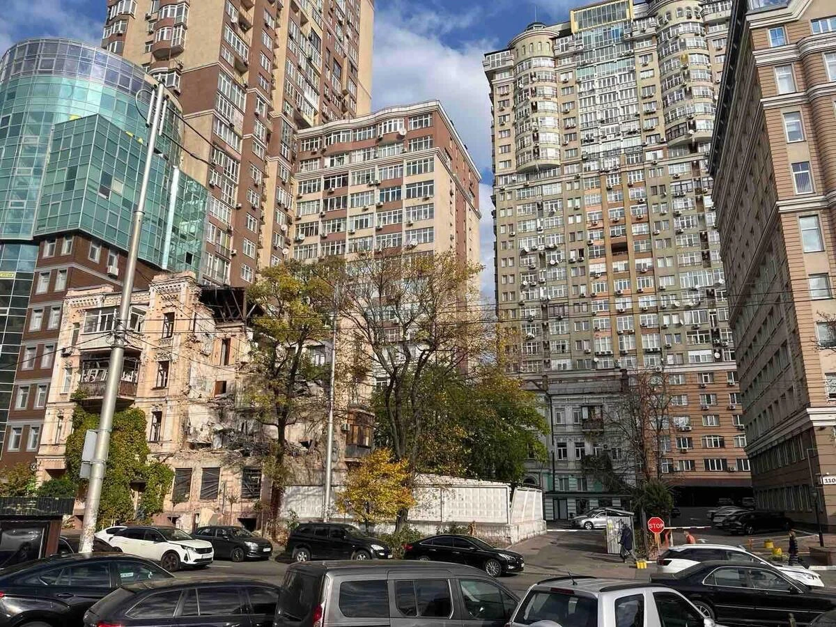 Объект сервиса ул. Жилянская 114, 386м2656804