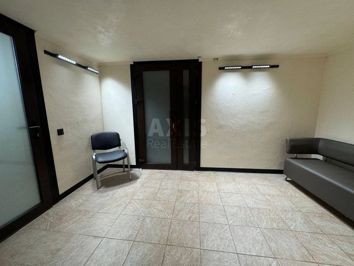 Office vul. Krasylivs'ka 11, 50m2719594