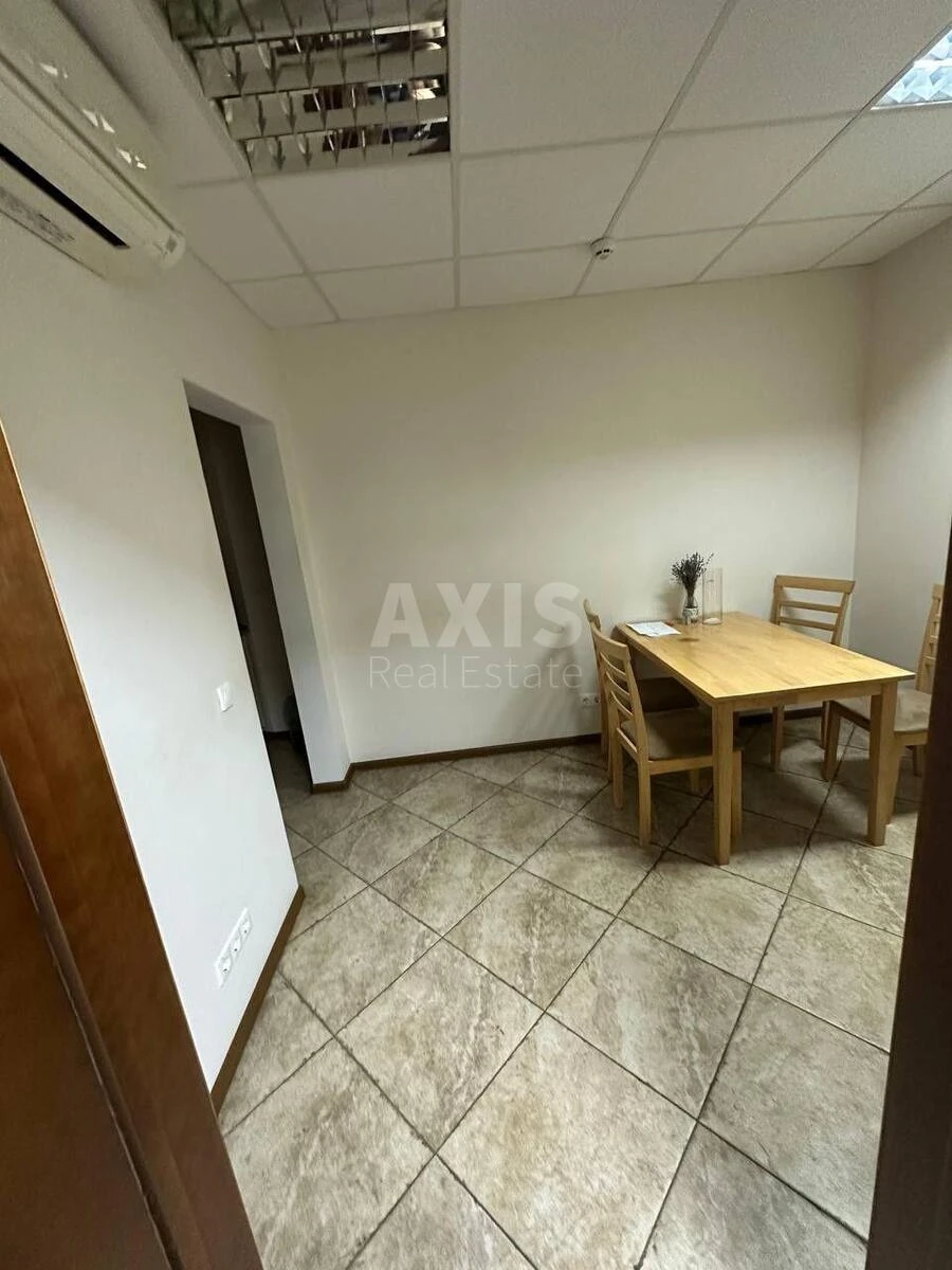 Объект торговли пр-т Гонгадзе Георгия 18, 155м2646199