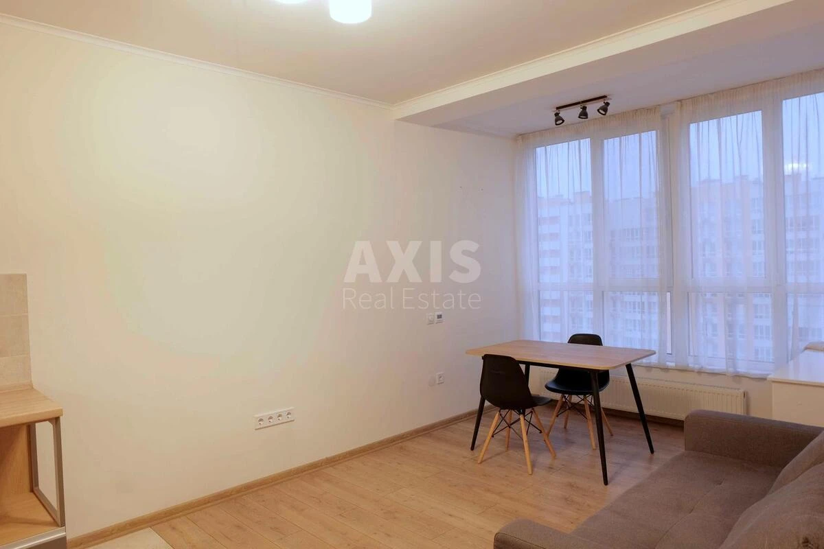 1k apartment pr-t Berestejskij 67655107