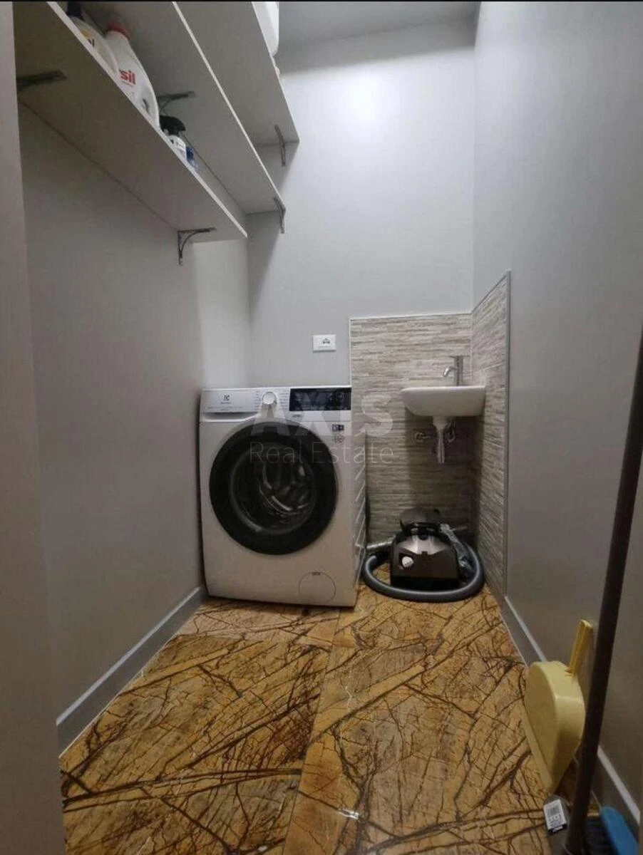 3k apartment vul. Jevgena Konoval'cja 32Г7066617
