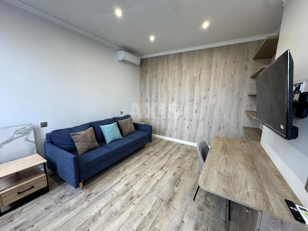 1k apartment vul. Antonovycha 44640200