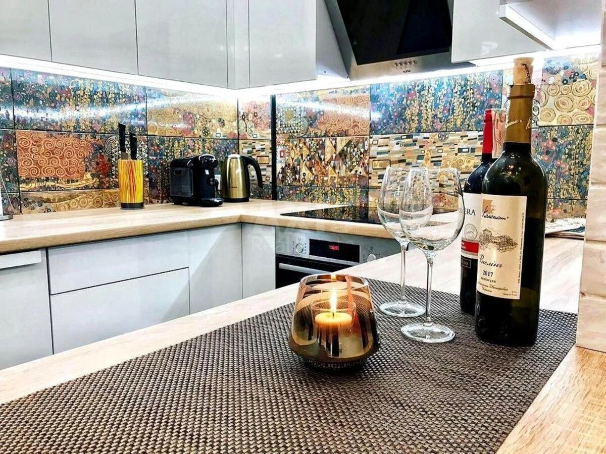 2k apartment prov. Myhajlivs'kyj 20А658165