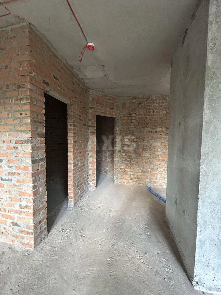 Service object vul. Zhyvopysna 3, 102m26466114