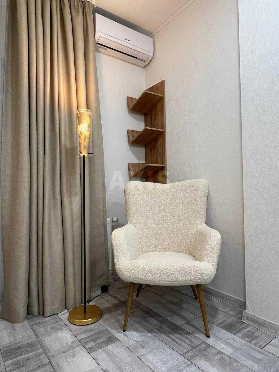 1k apartment pr-t Berestejskij 5В693385