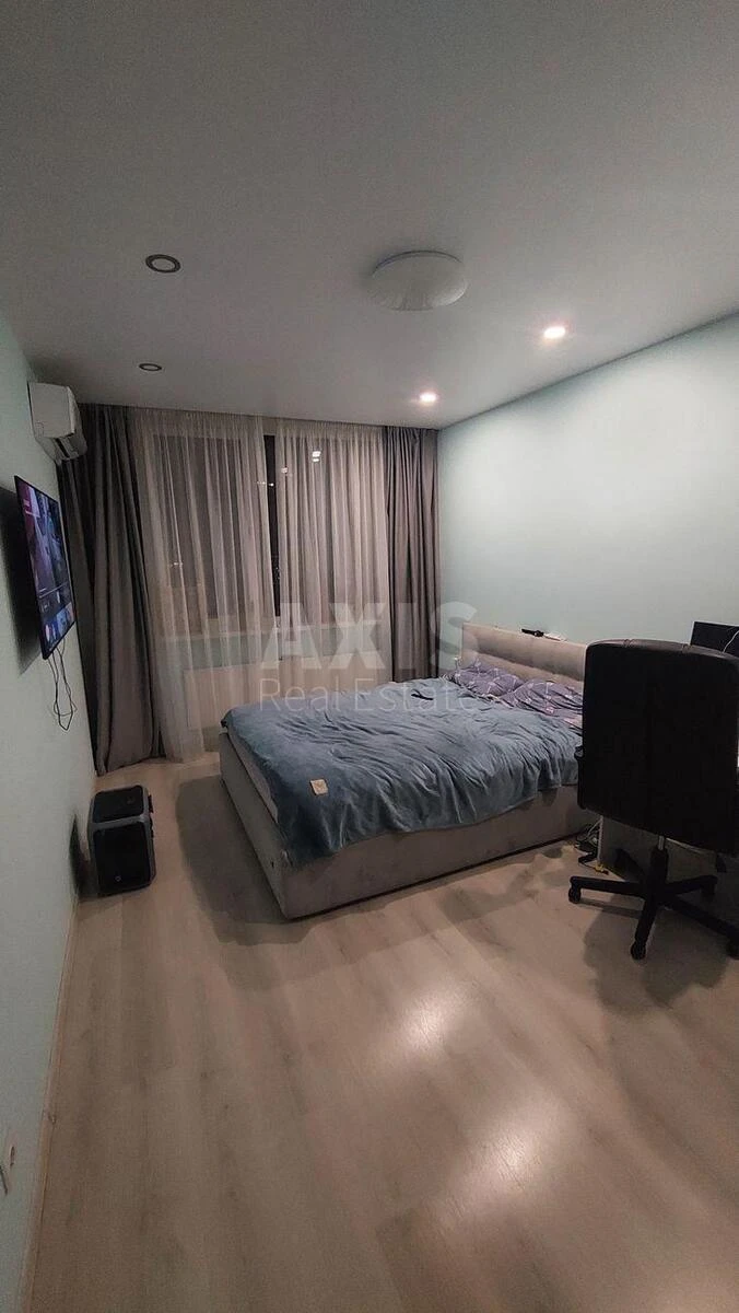 1k apartment pr-t Yevropeyskoho Soyuzu 43696000