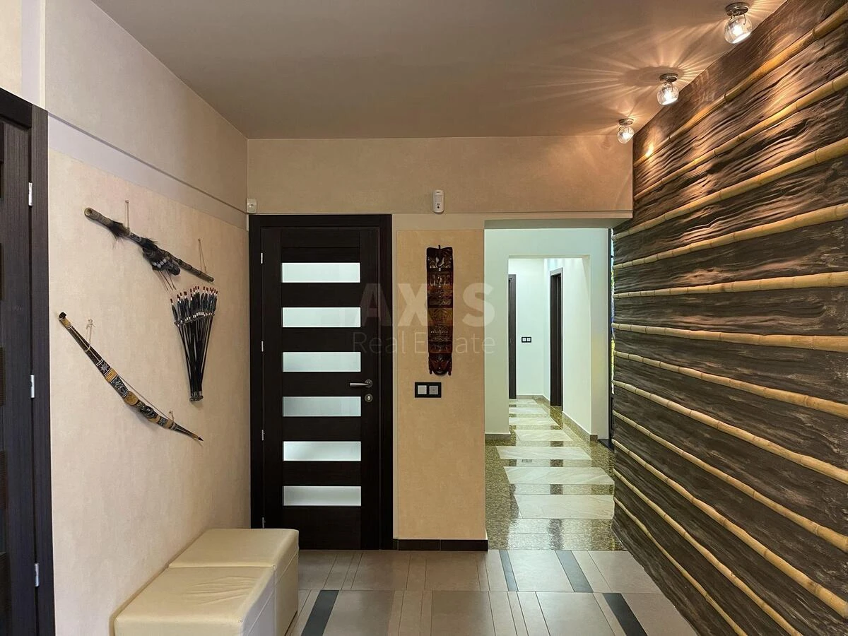 5k apartment vul. Kyrylivs'ka 14/186349812