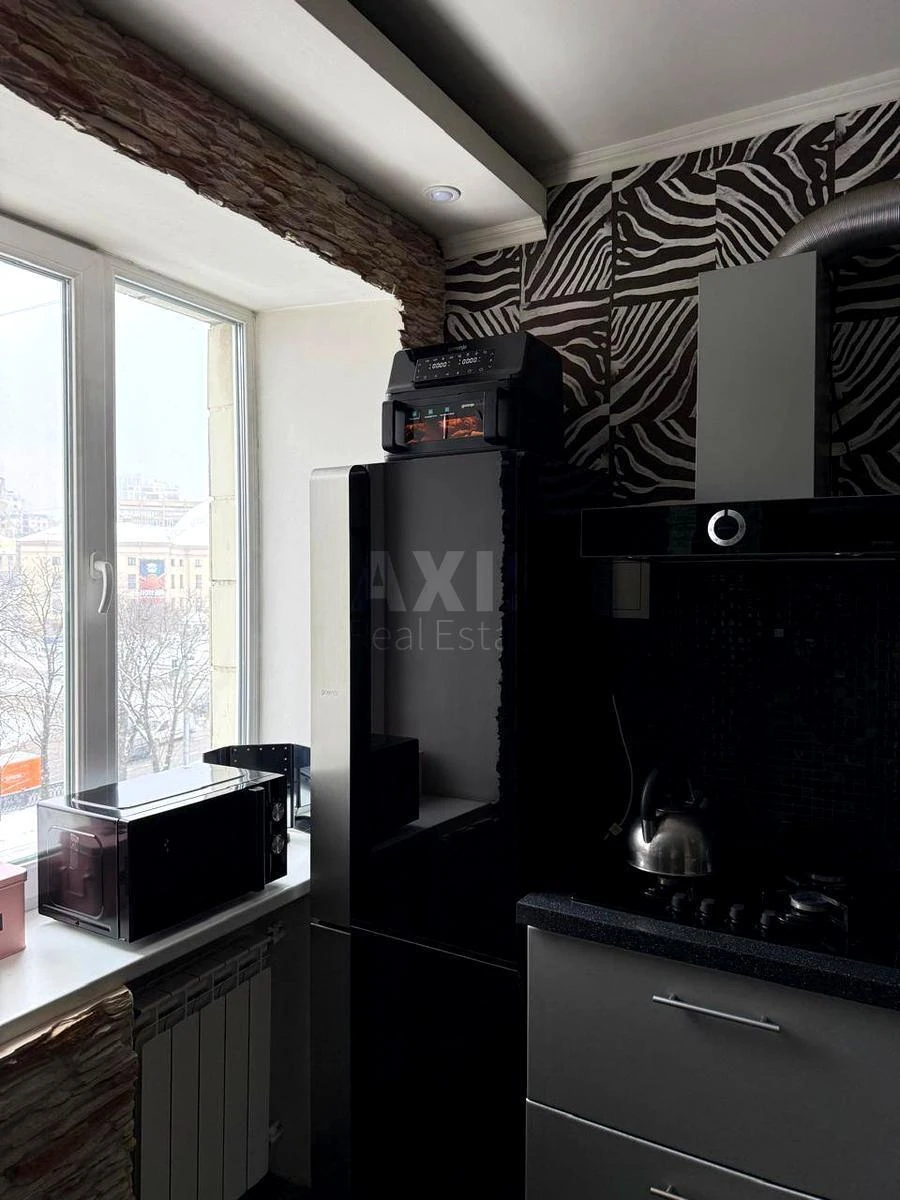 2k apartment pr-t Berestejskij 1668471