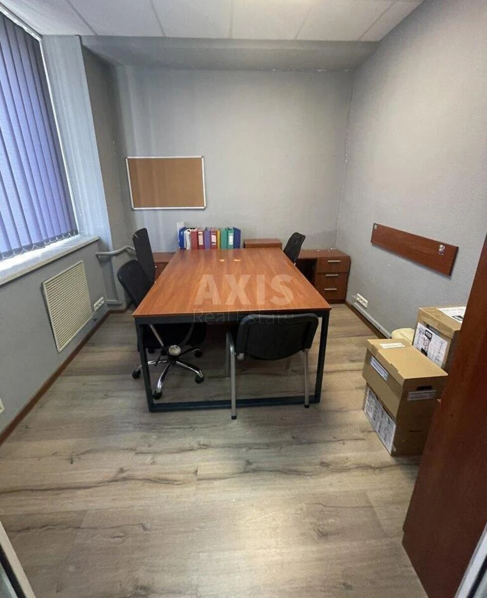 Офис пл. Леси Украинки 34, 43м2652556