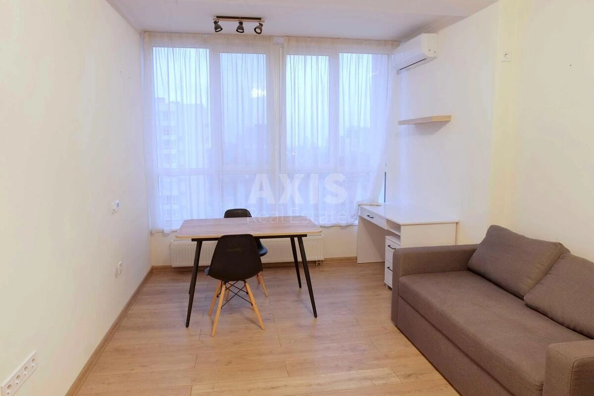 1к квартира пр-т Берестейский 67655109