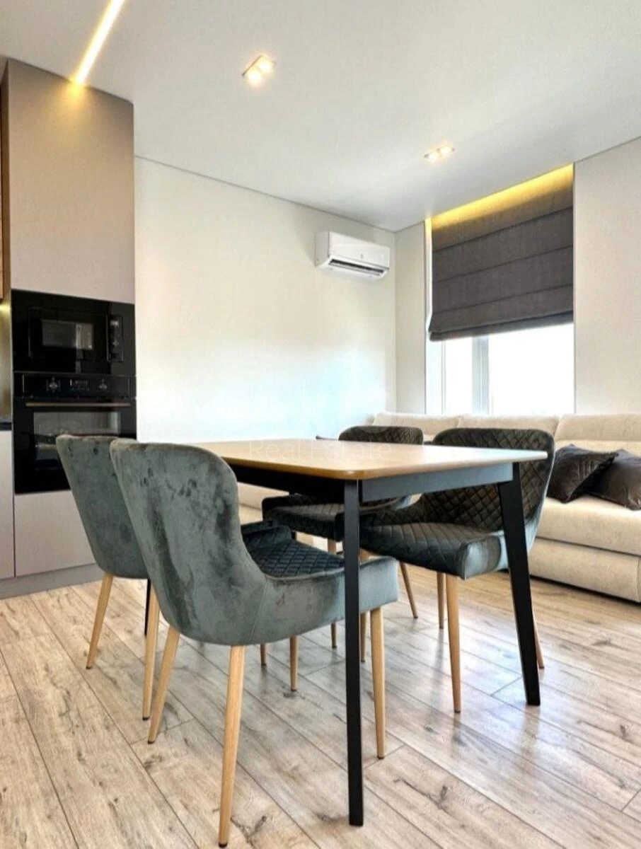 2k apartment nab. Dniprovs'ka 18687340
