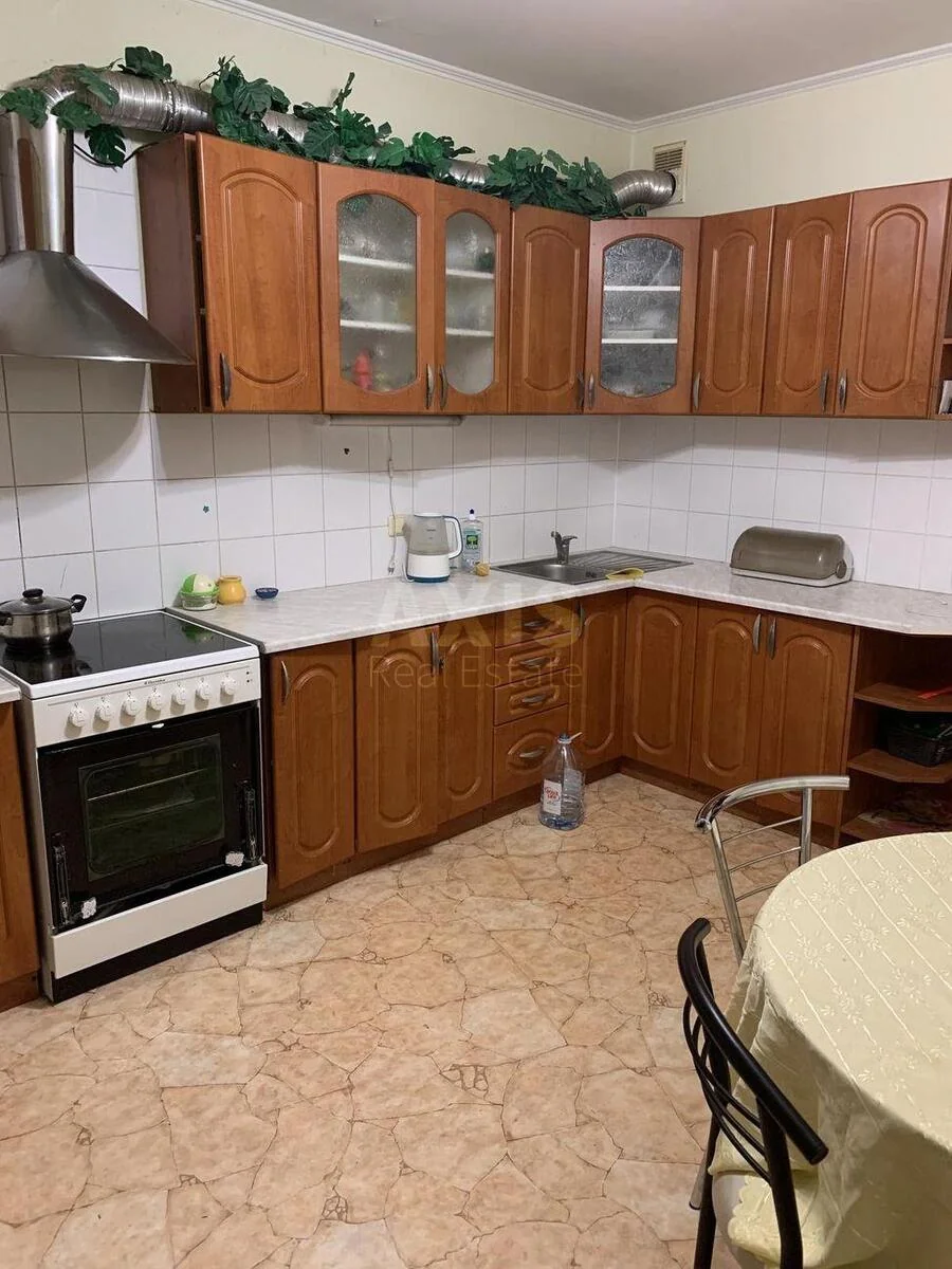 4к квартира ул. Драгоманова 12