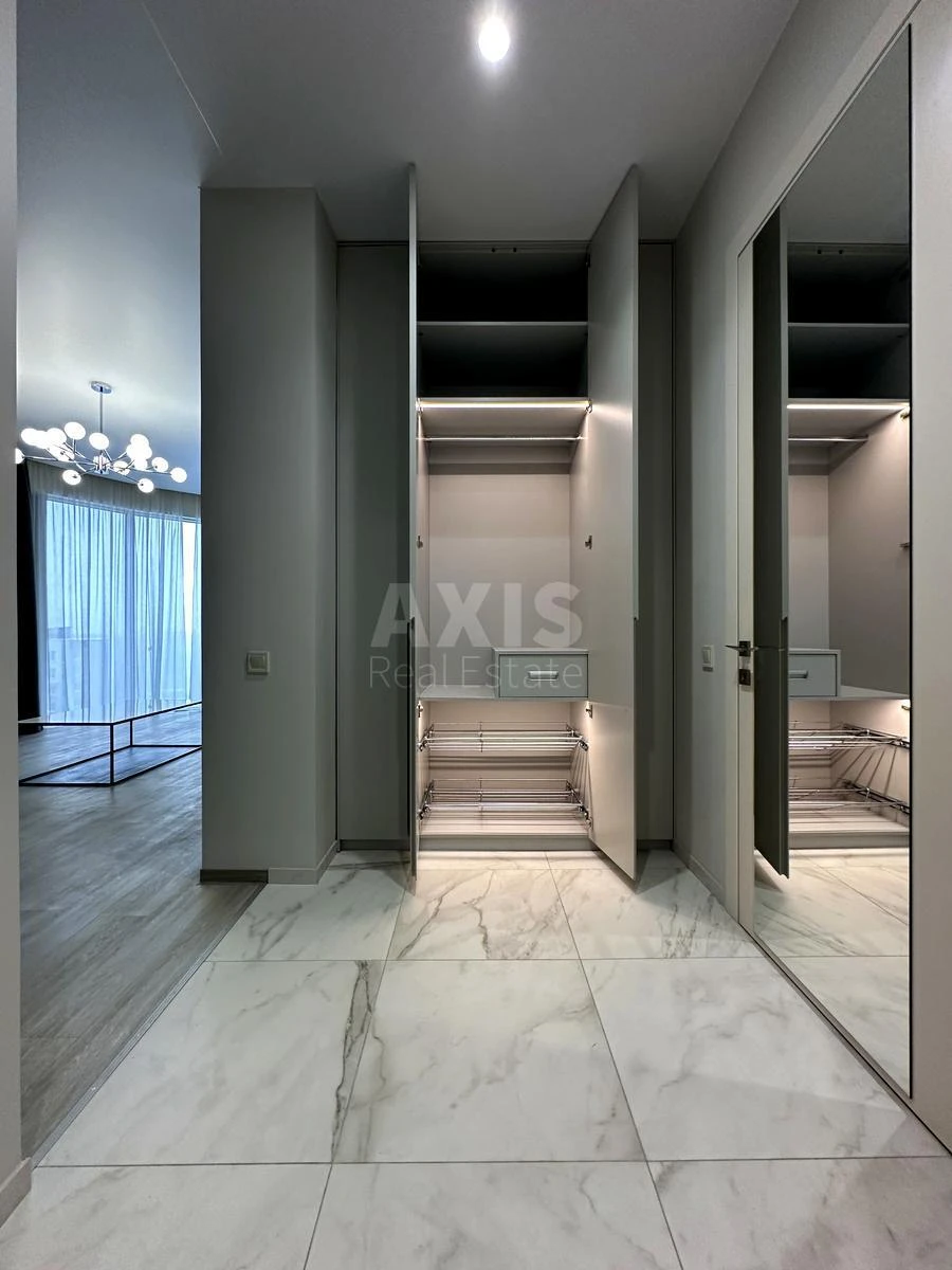 3k apartment vul. Antonovycha 118/9669033