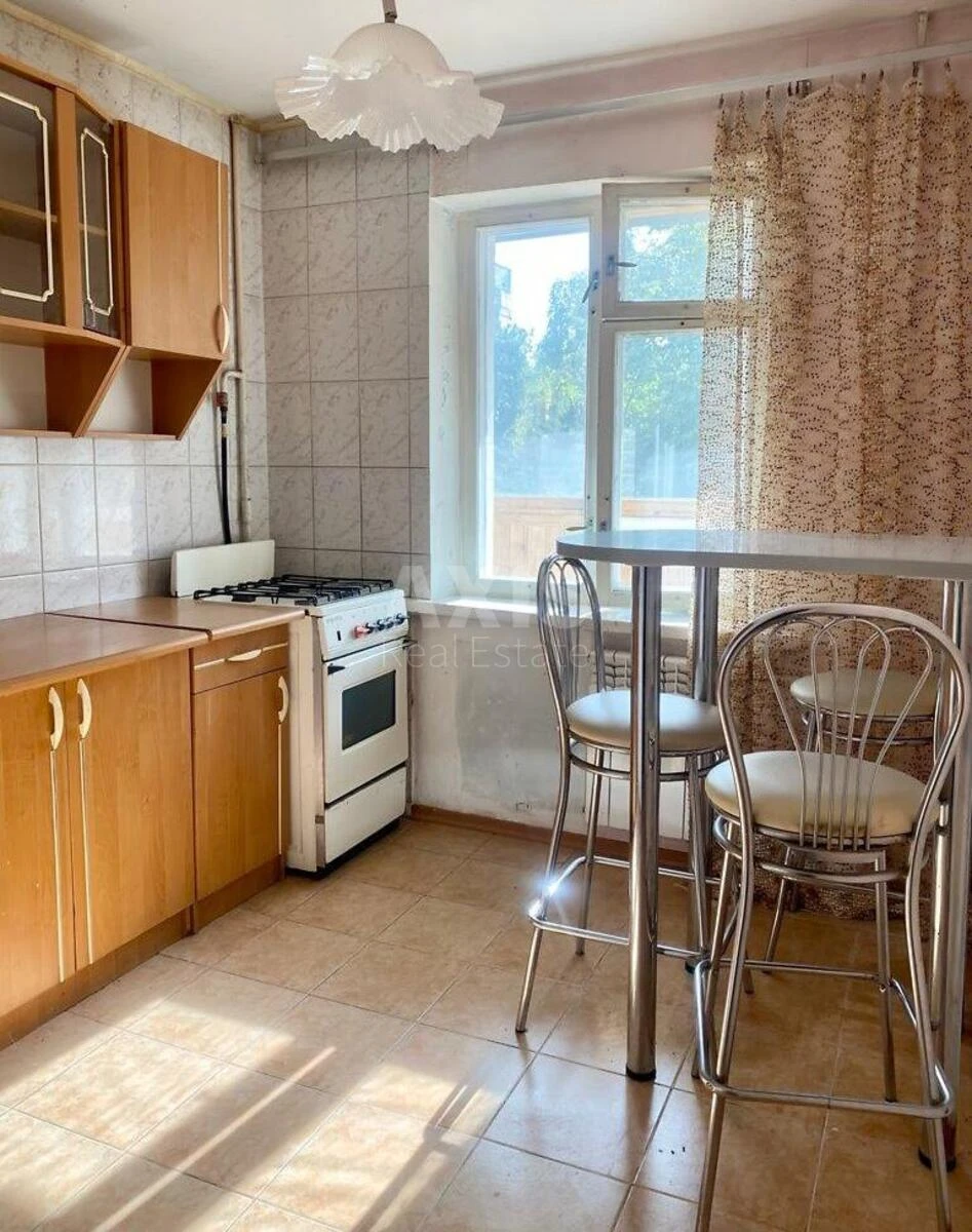 1k apartment uzv. Klovs'kyj 2071626