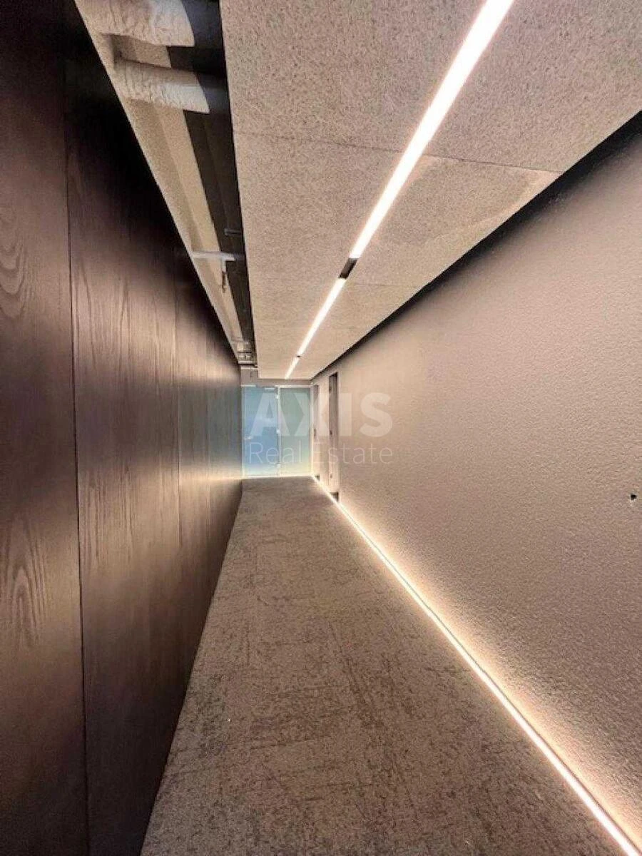 Office vul. Volodymyrs'ka 12, 700m2673247