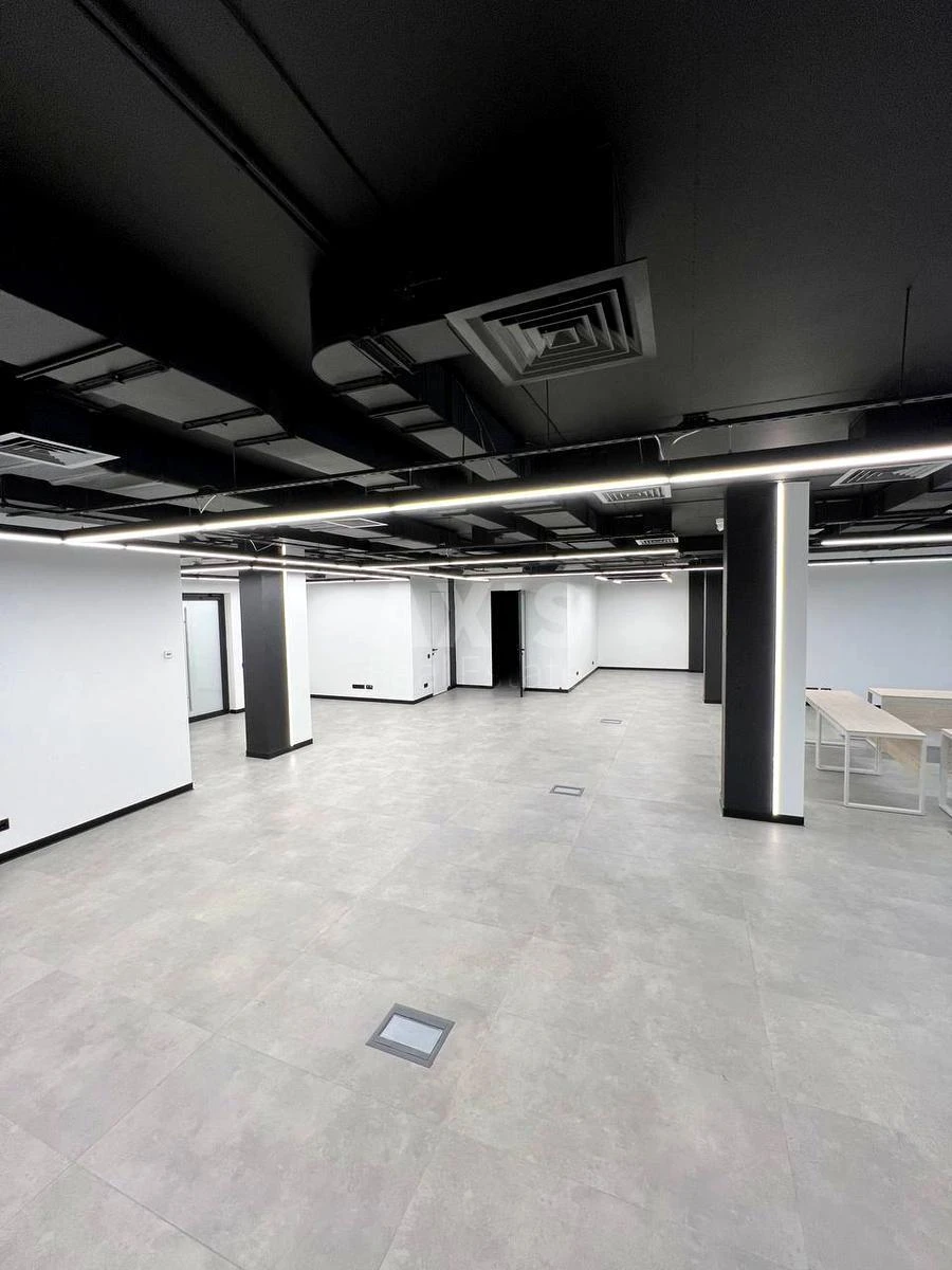 Office vul. Krasylivs'ka 9, 318m2704841
