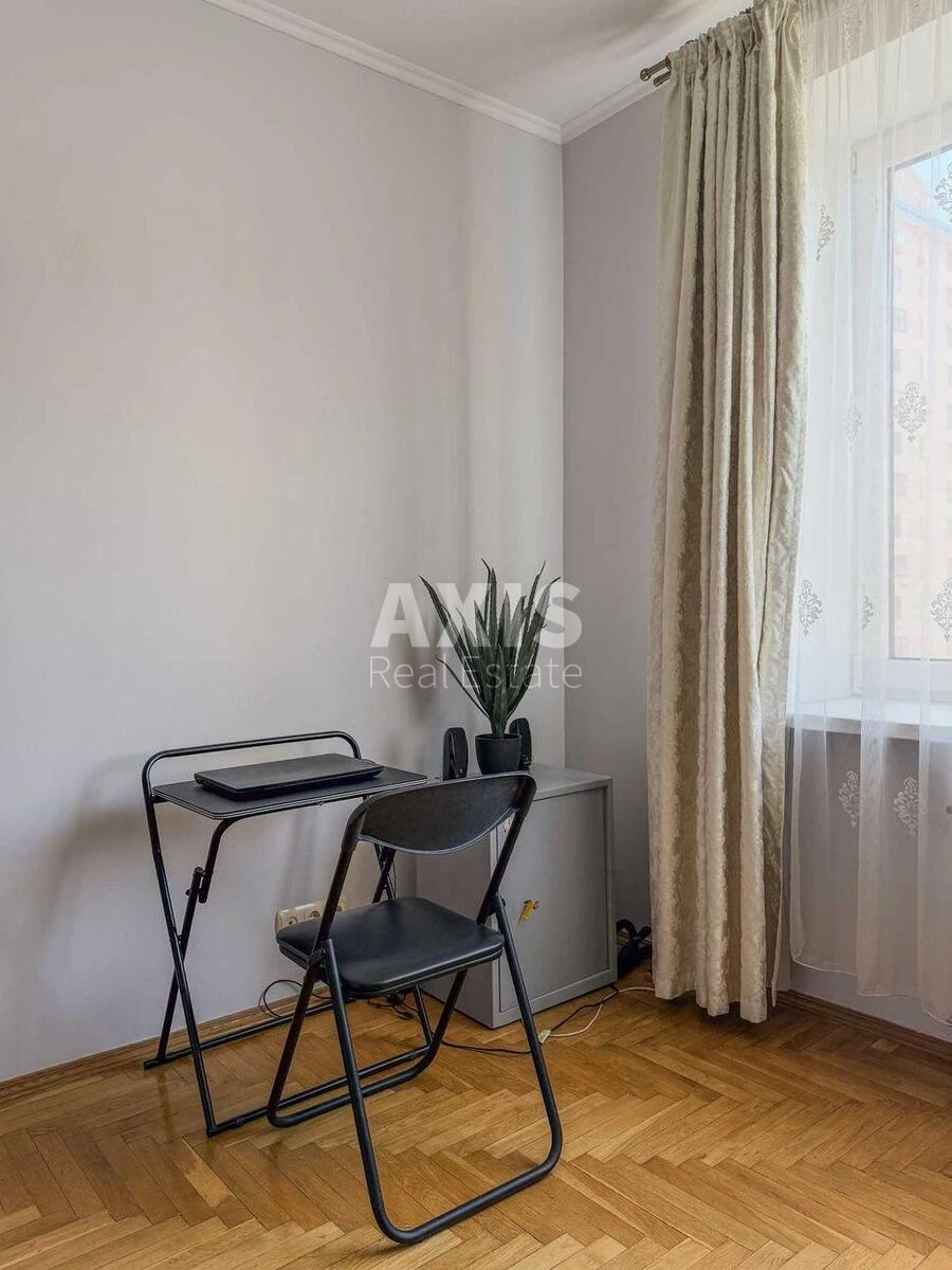 6k apartment vul. Oleksandra Konyskoho 52/585895314