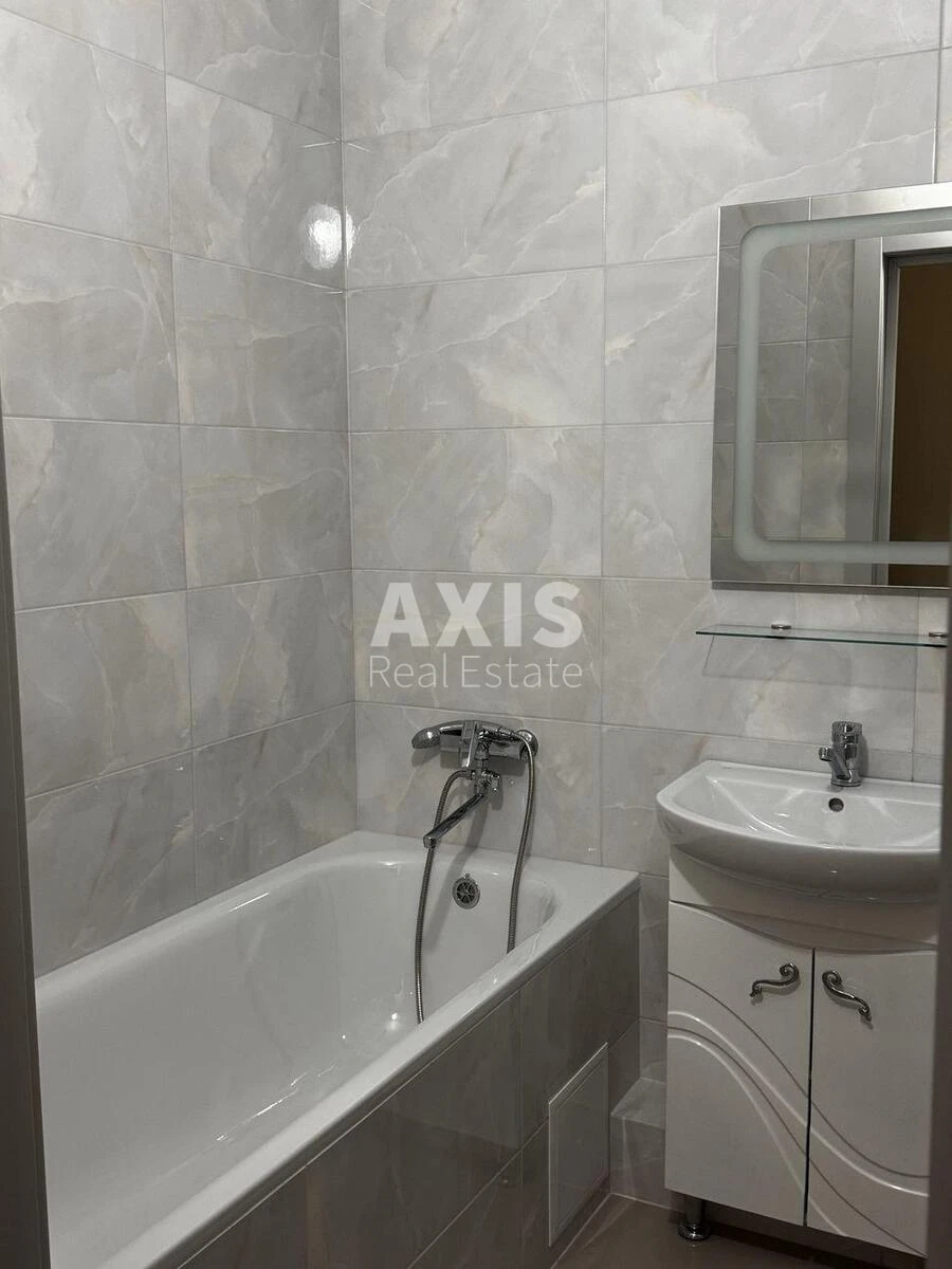 2k apartment pr-t Komarova Kosmonavta 9Б611015