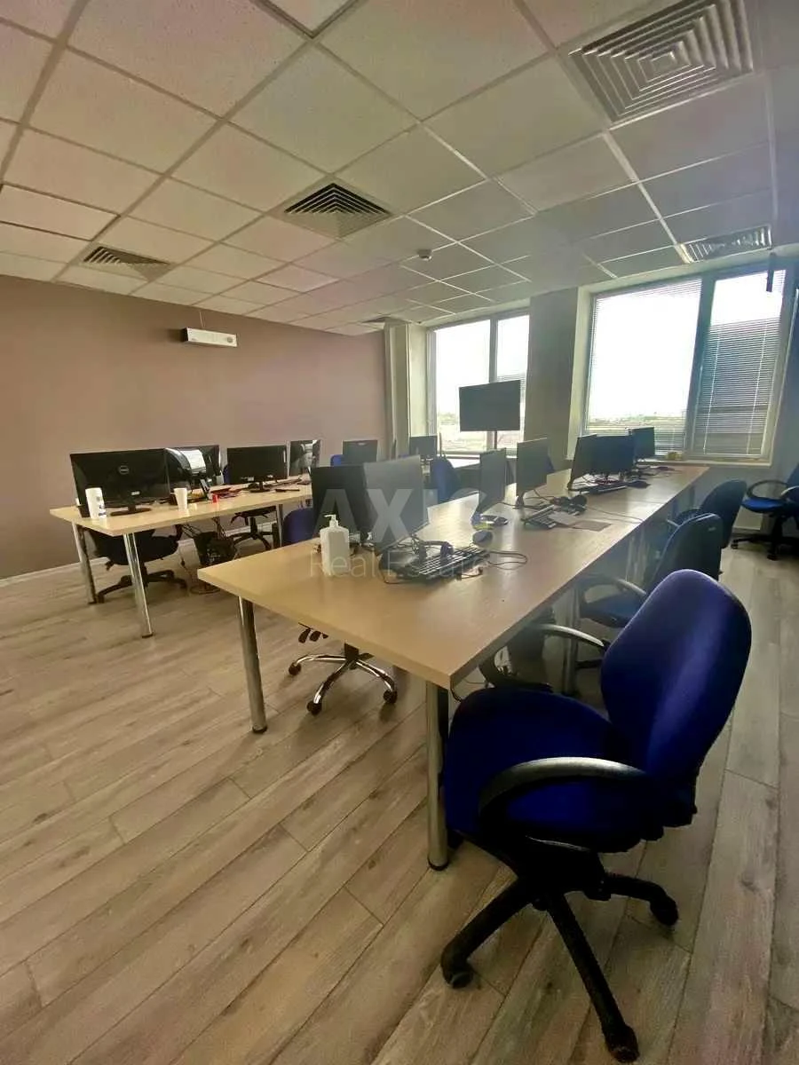 Office vul. Nyzhnij Val 51, 750m2677950