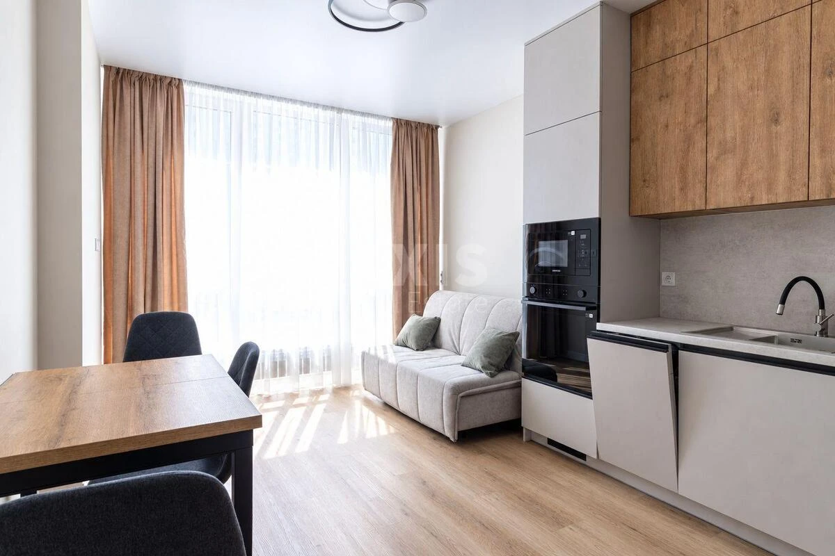 1k apartment vul. Revuc'kogo 4070852