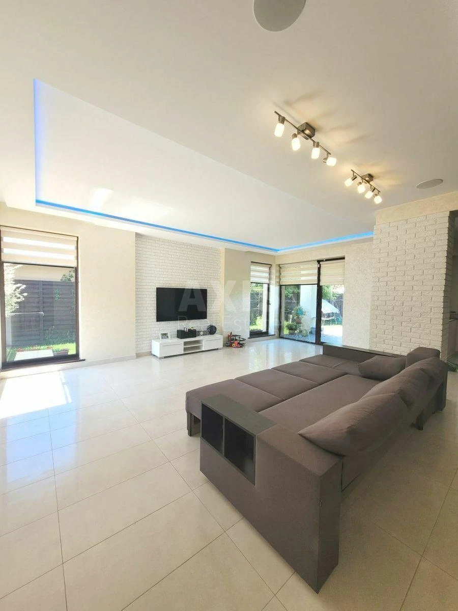 House vul. Central'na, 252m2, Kyiv city582883