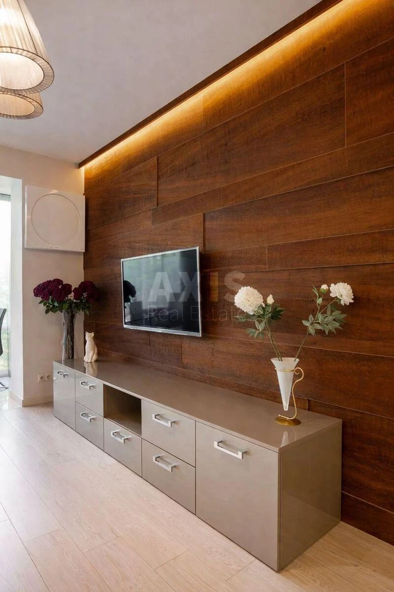 1k apartment vul. Lavrs'ka 8650944