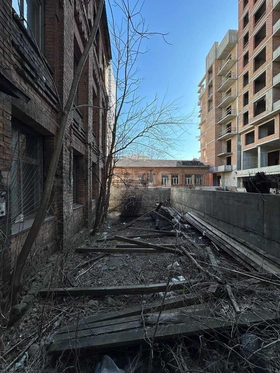 Service object vul. Zhyljans'ka 26, 354m2484652