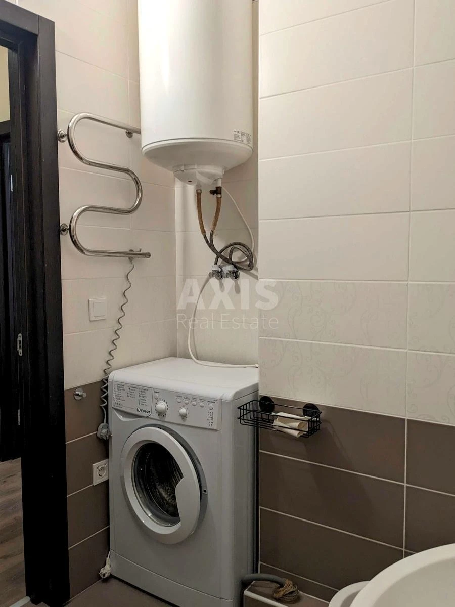 1k apartment pr-t Berestejskij 676551010