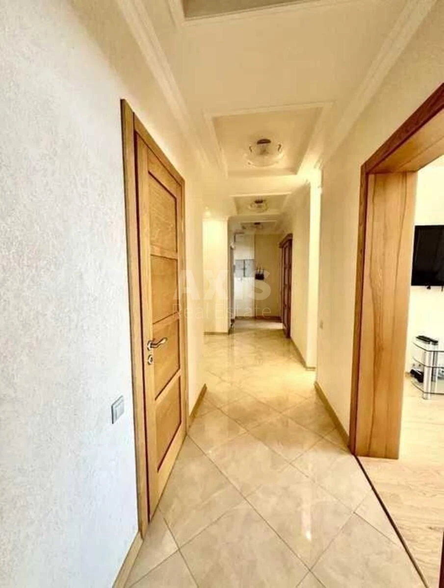 4k apartment vul. L'vivs'ka 22688158