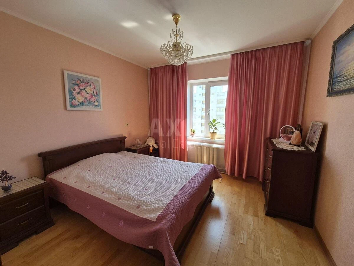 2к квартира ул. Лаврухина Николая 5689015