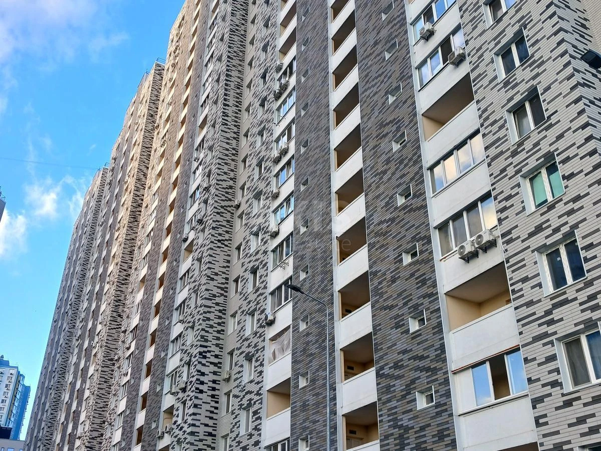 1k apartment vul. Revuc'kogo 547040211