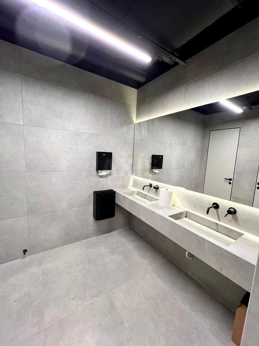 Office vul. Krasylivs'ka 9, 318m2704842