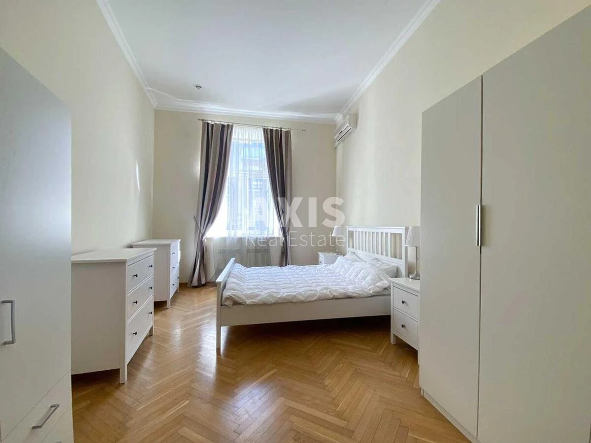 4k apartment vul. Ljuterans'ka 7/10670688