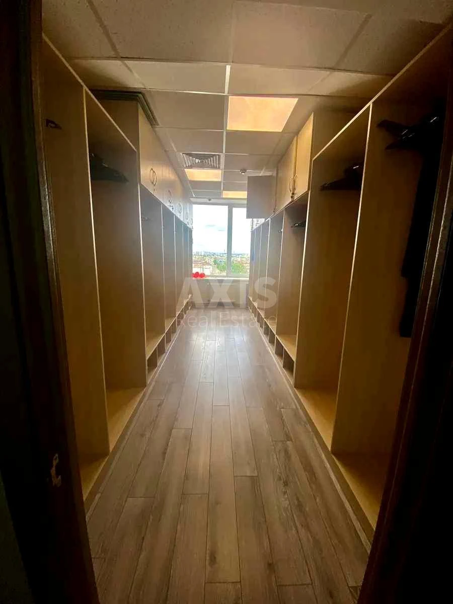 Office vul. Nyzhnij Val 51, 750m2677951