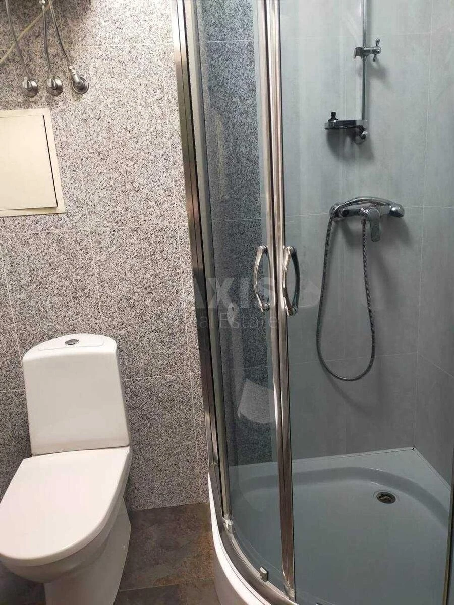 Office bul. Mykoly Mikhnovskoho 10, 144m2621037