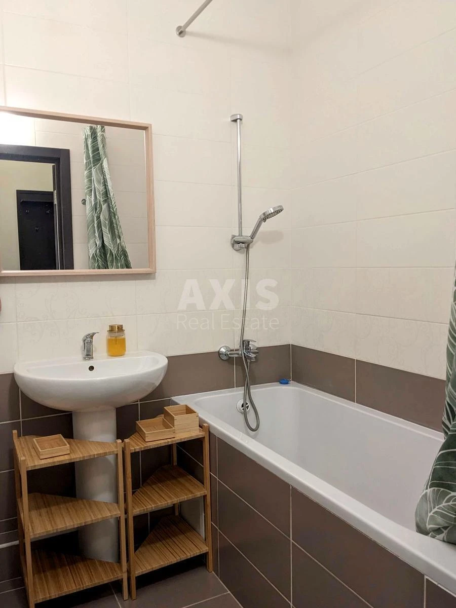 1k apartment pr-t Berestejskij 676551011