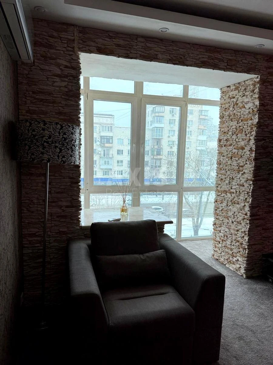 2k apartment pr-t Berestejskij 1668474