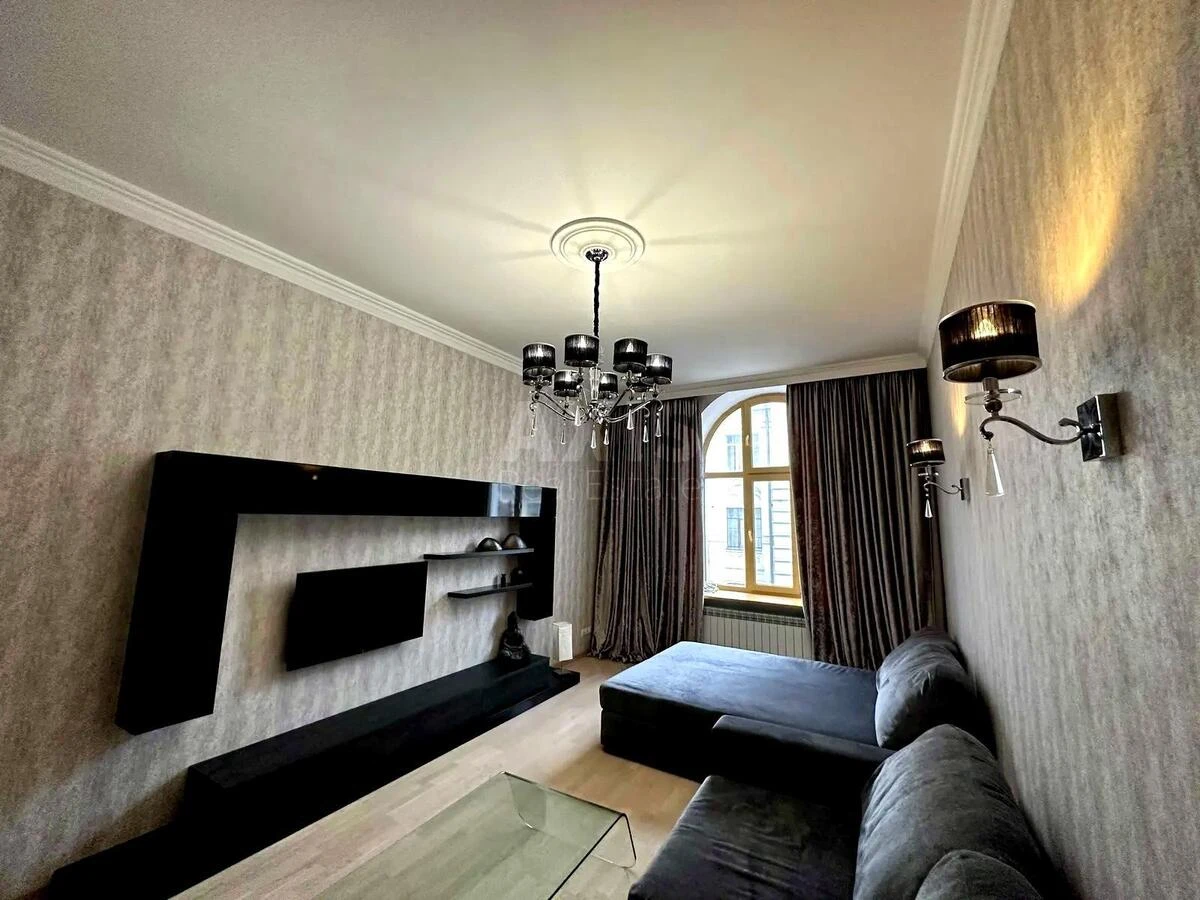 1к квартира спуск Андреевский 2Б687095