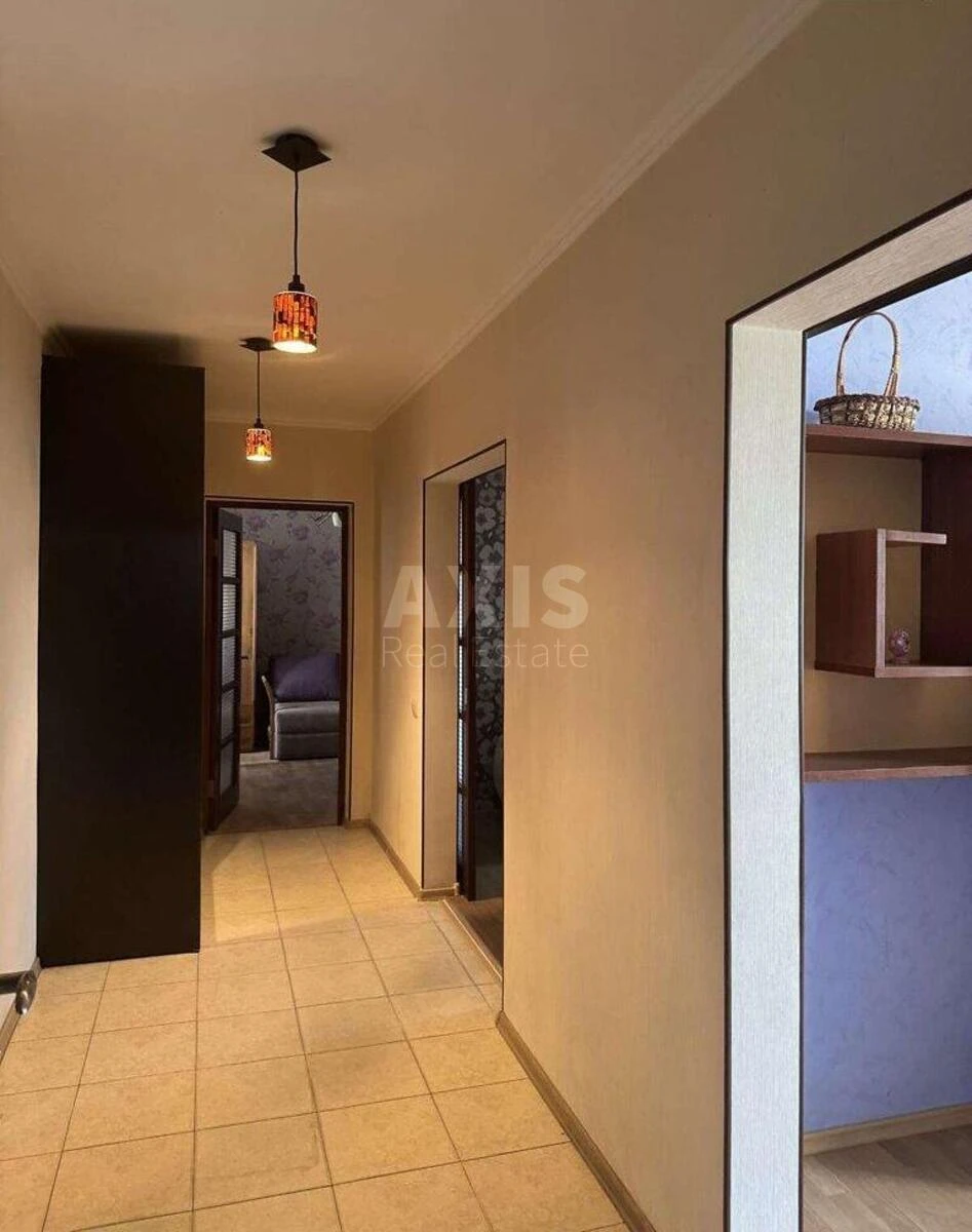 4k apartment vul. Kashtanova 106912316