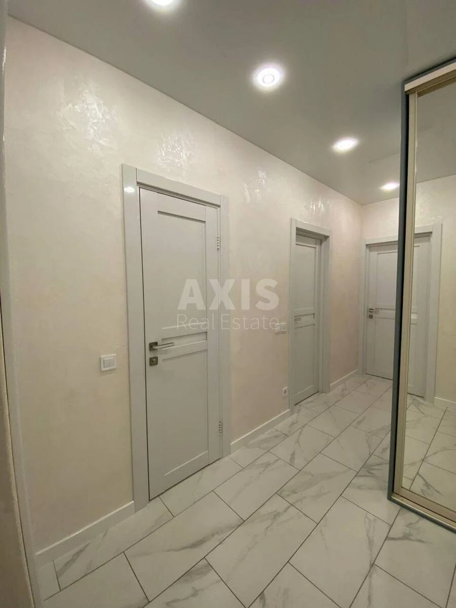 1k apartment pr-t Sobornosti 176372418